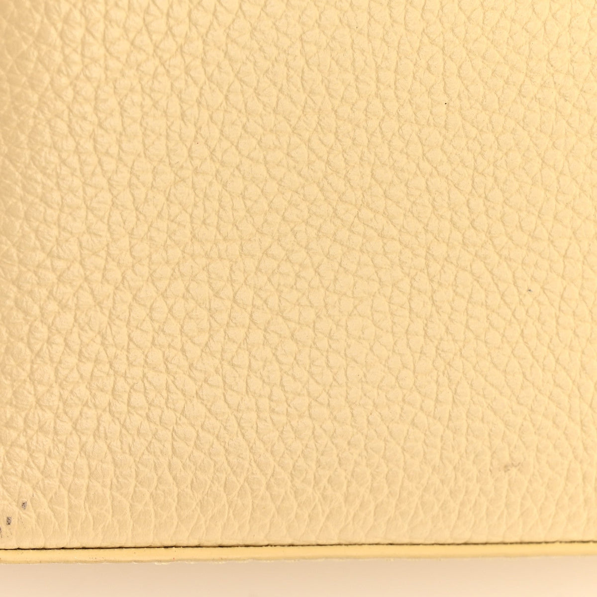 Taurillon Snakeskin Mini Capucines Banane