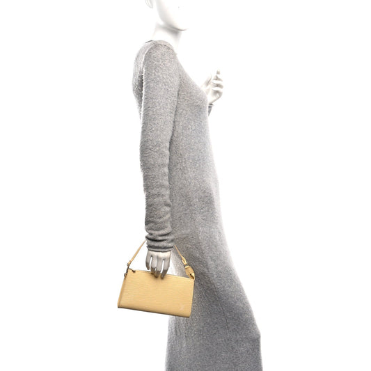 Epi Pochette Accessories 24 Vanilla