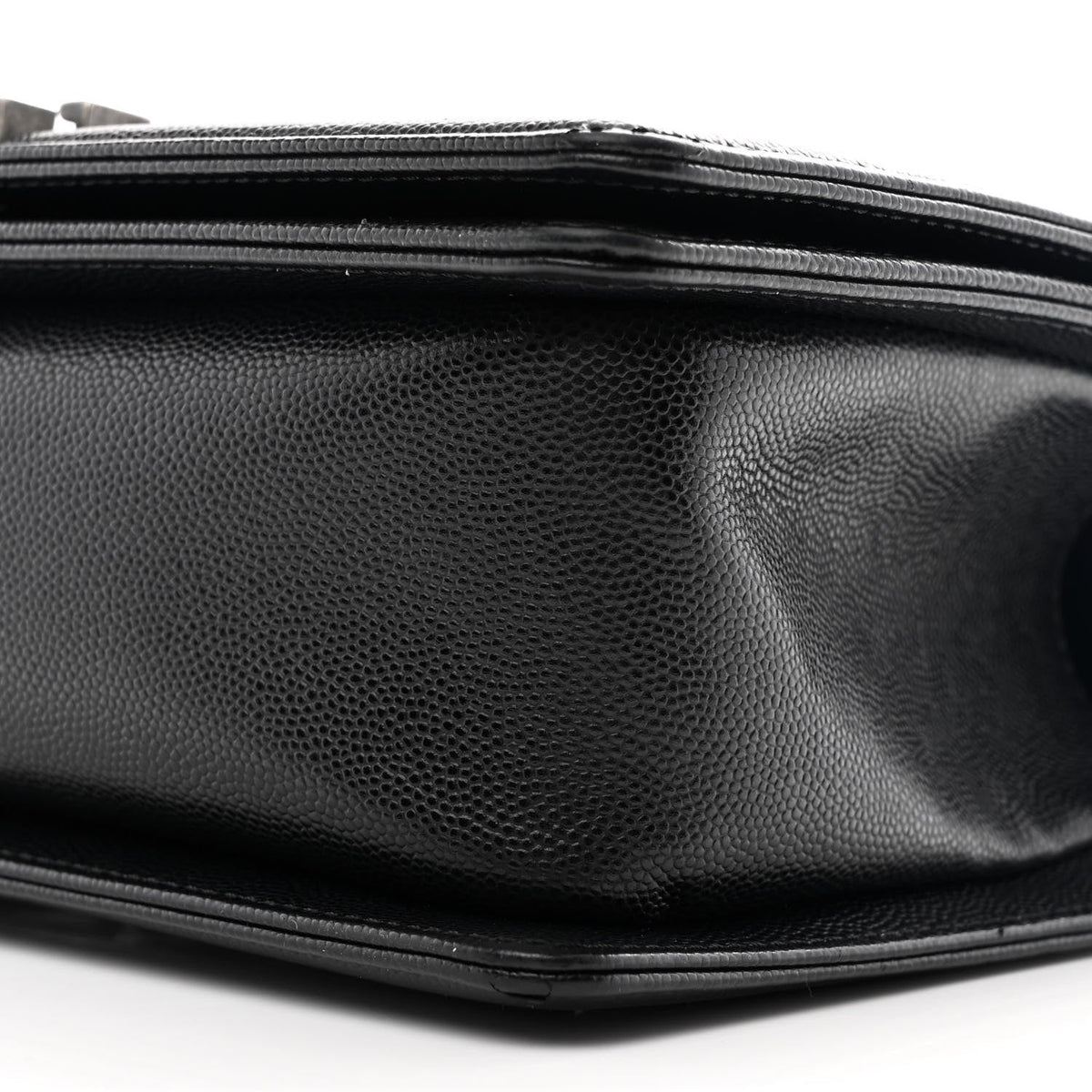 Caviar Quilted Medium Boy Flap Black