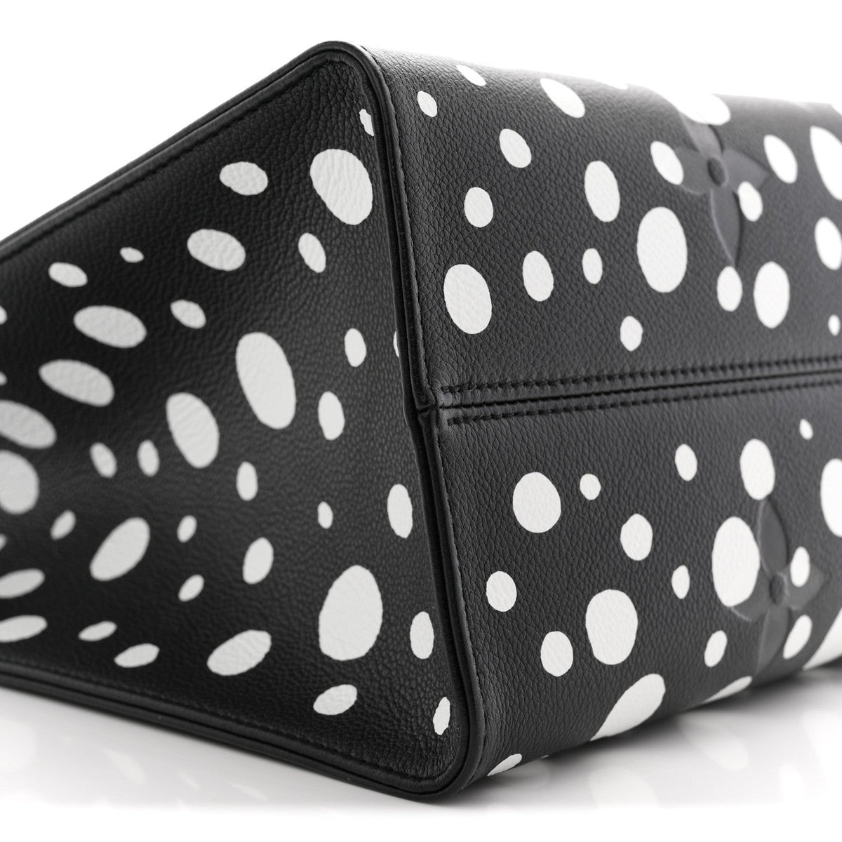 Monogram Kusama Dots Onthego MM Black White