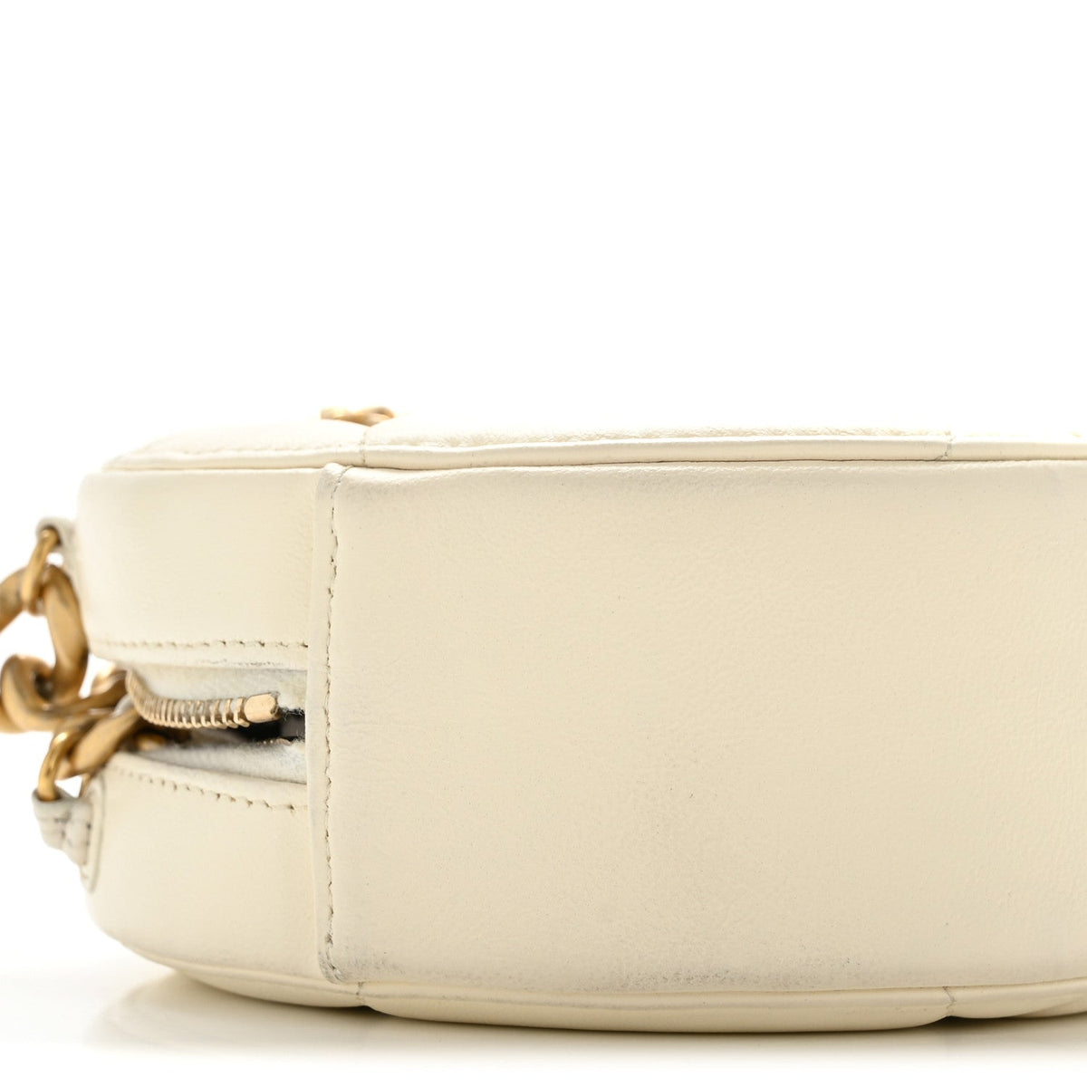 Lambskin Quilted Chanel 19 Round Clutch With Chain White