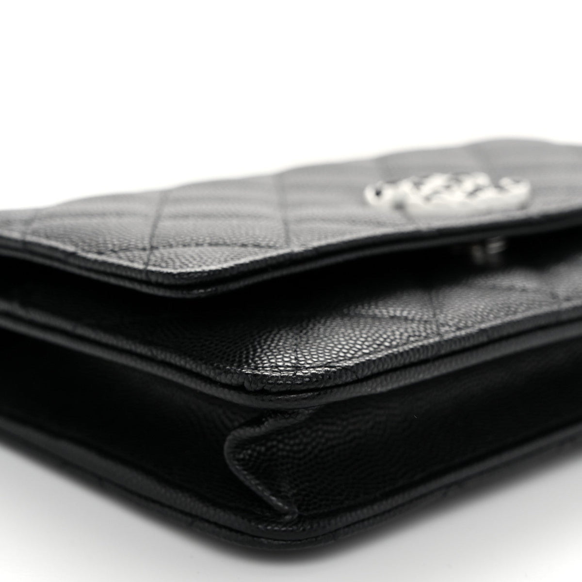 Caviar Quilted Chanel 19 Wallet On Chain WOC Black White