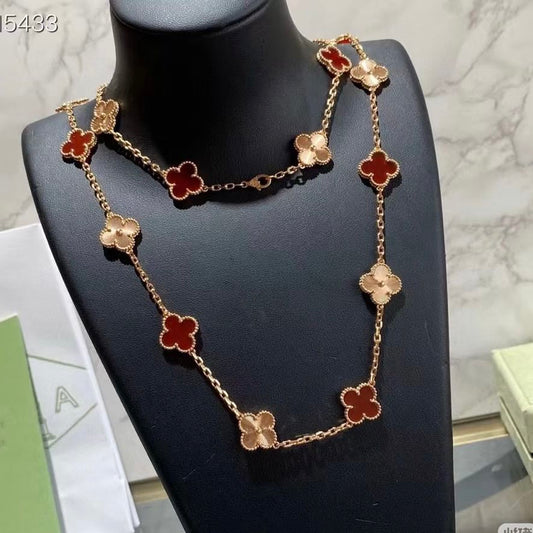 VCA 20 Motif Flower Necklace