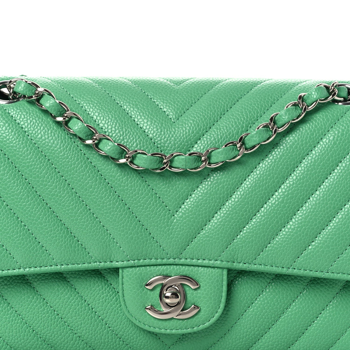 Caviar Chevron Quilted Medium Double Flap Green