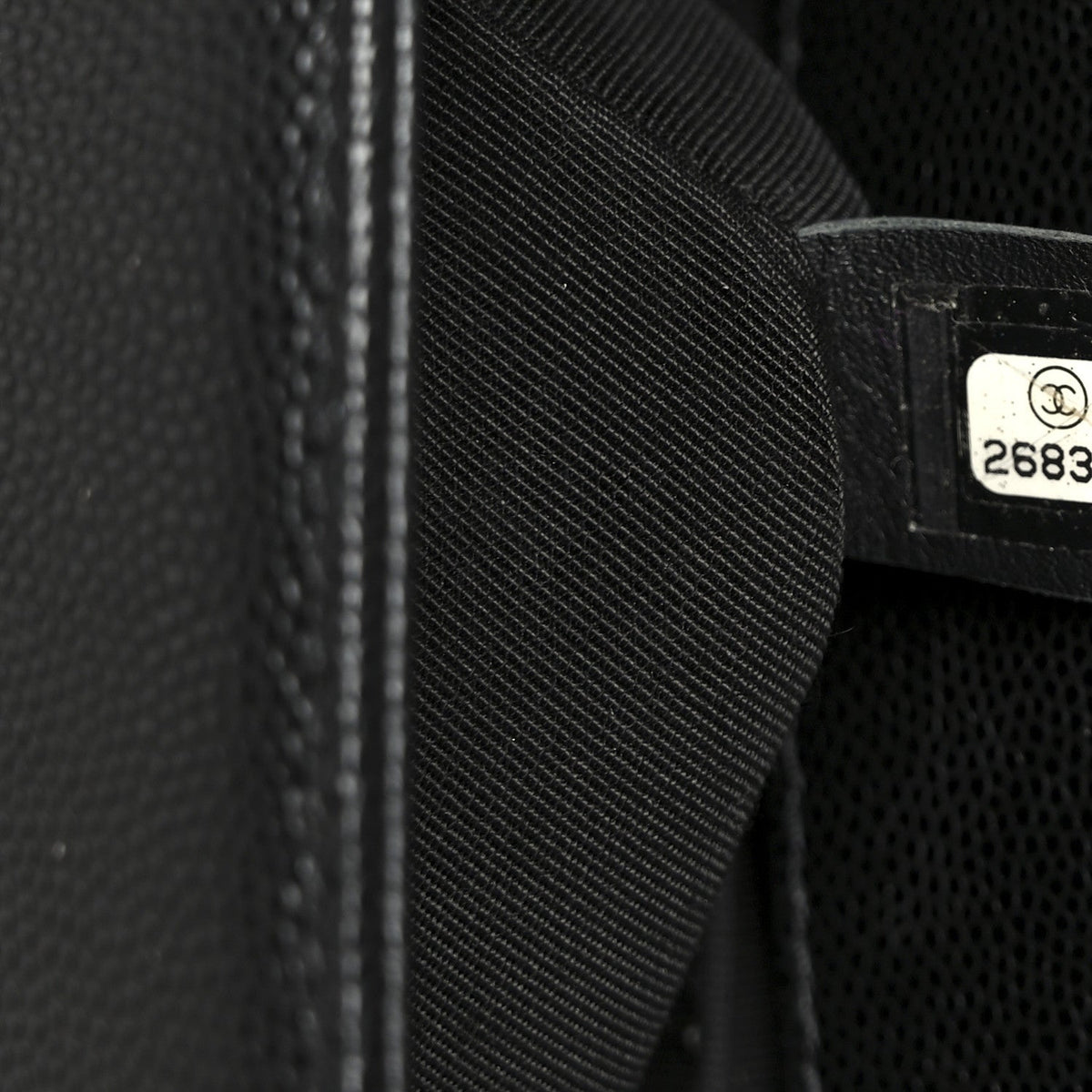 Caviar Quilted Medium Boy Flap Black