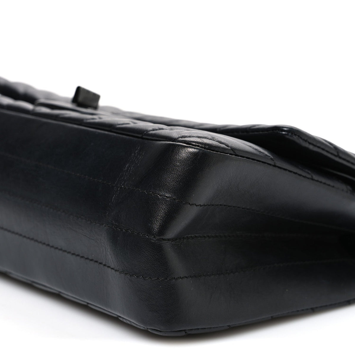 Aged Calfskin Chevron Quilted 2.55 Reissue 225 Flap So Black