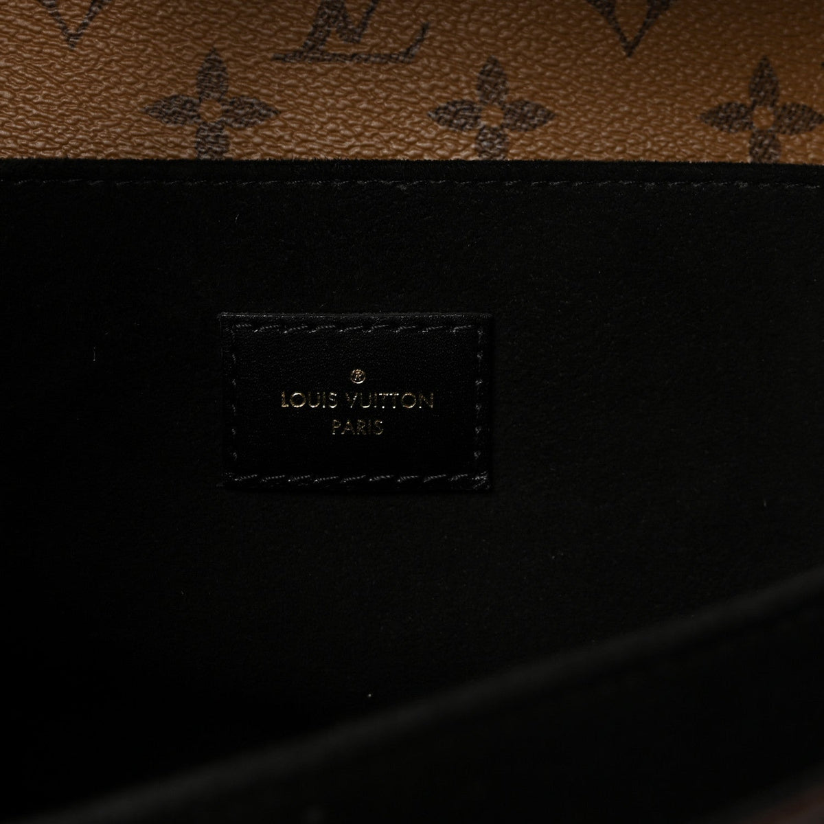 Reverse Monogram Pochette Metis