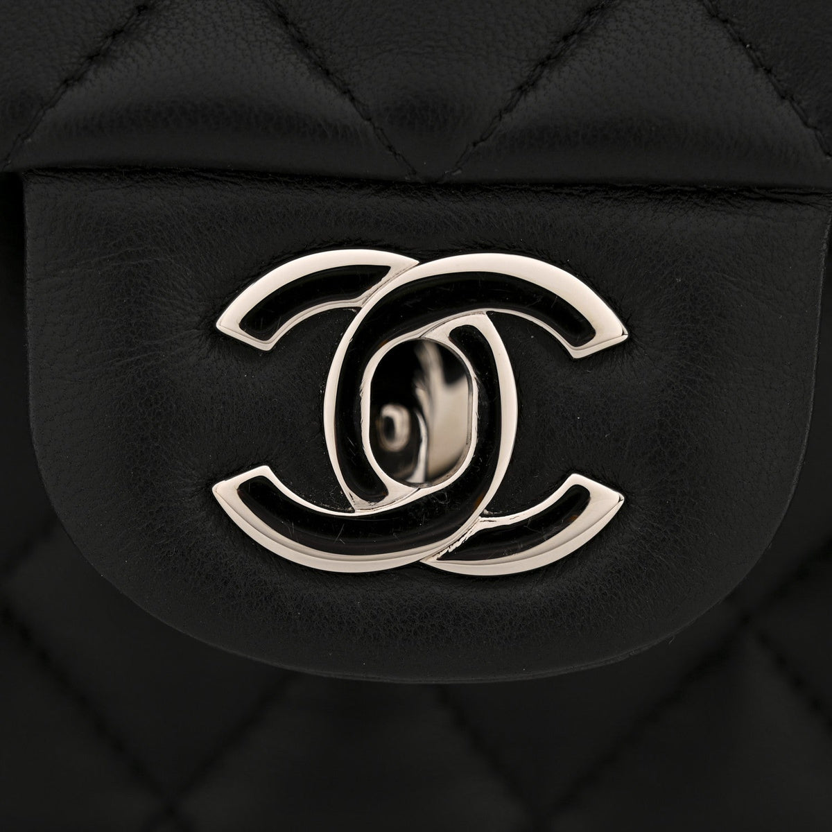 Lambskin Quilted Medium Double Flap Black