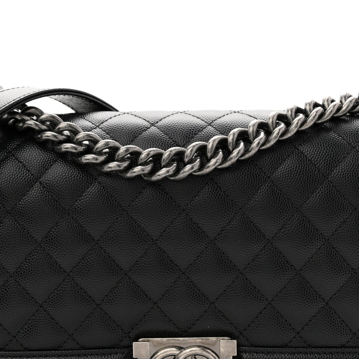 Caviar Quilted Medium Boy Flap Black