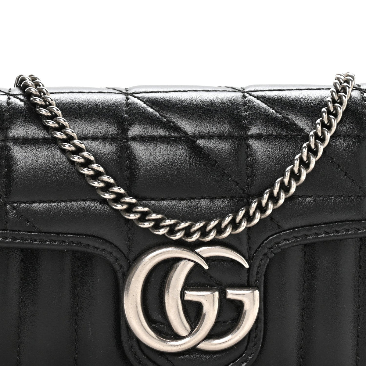 Calfskin Matelasse Aria Super Mini GG Marmont Shoulder Bag Black