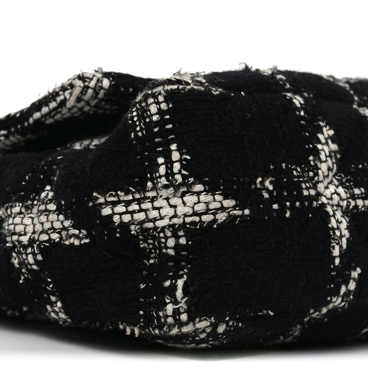 Tweed Quilted Maxi Chanel 19 Flap Black White