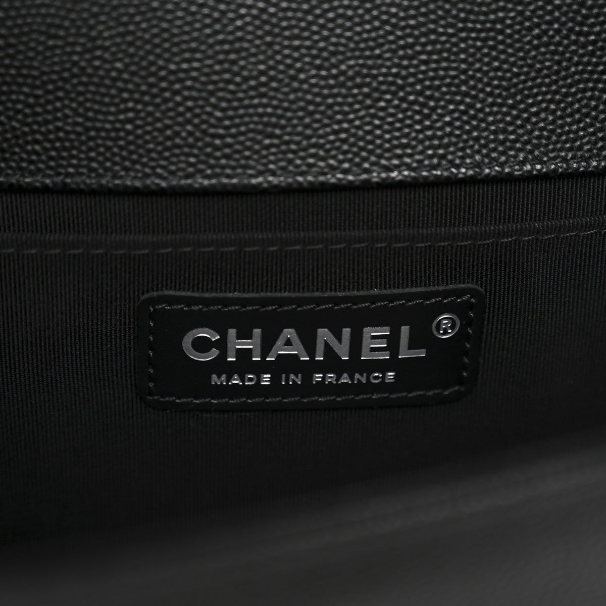 Caviar Quilted Medium Boy Flap Black