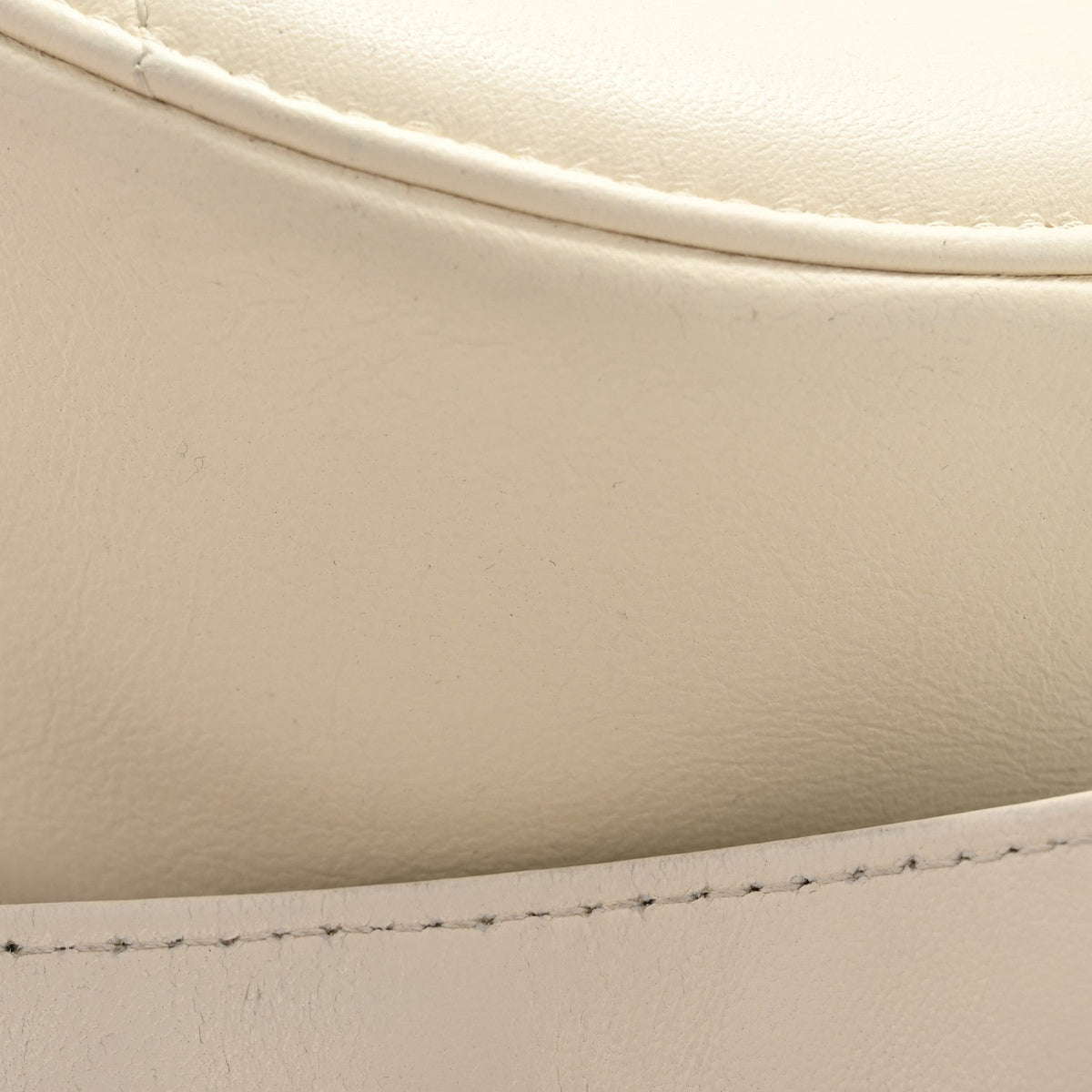 Lambskin Quilted Chanel 19 Round Clutch With Chain White