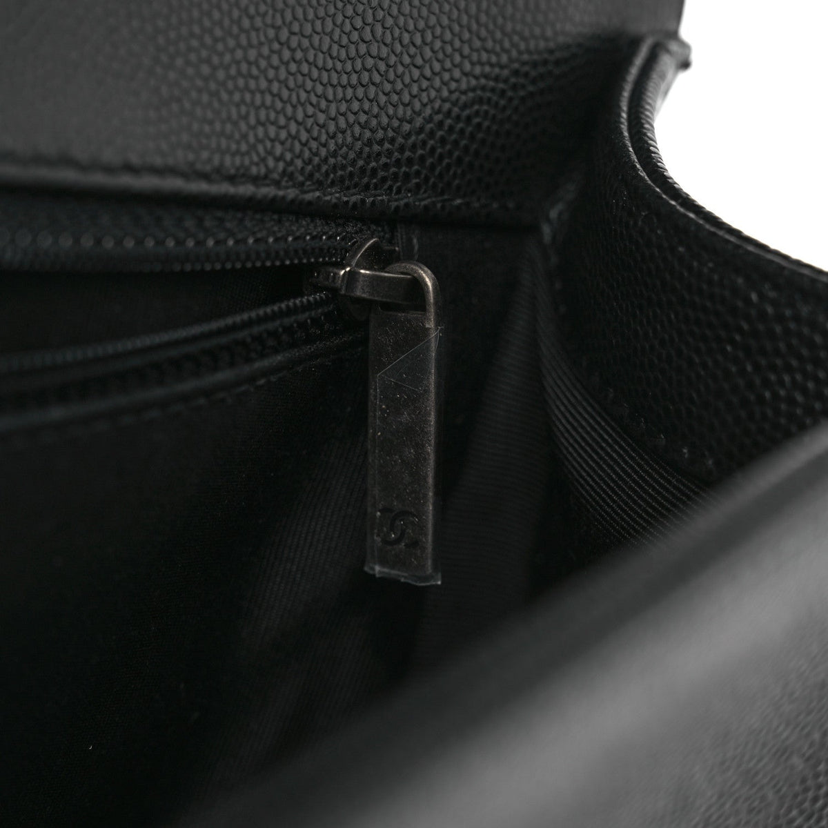 Caviar Quilted New Medium Boy Flap Black
