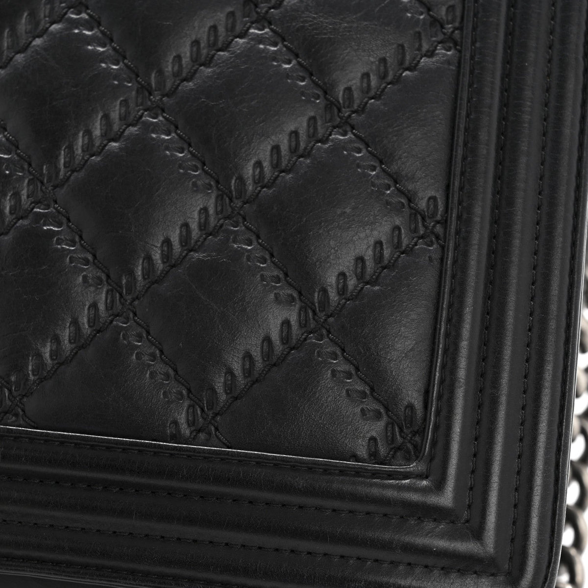 Calfskin Embossed Stitch Large Boy Flap Black