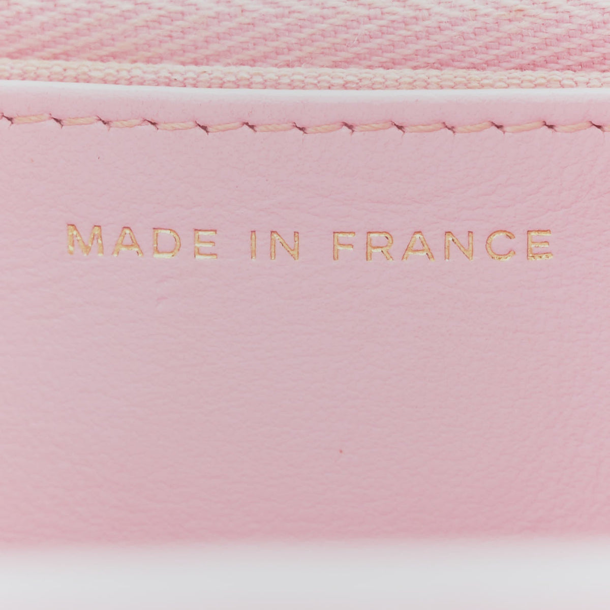 Caviar Quilted Wallet on Chain WOC Light Pink