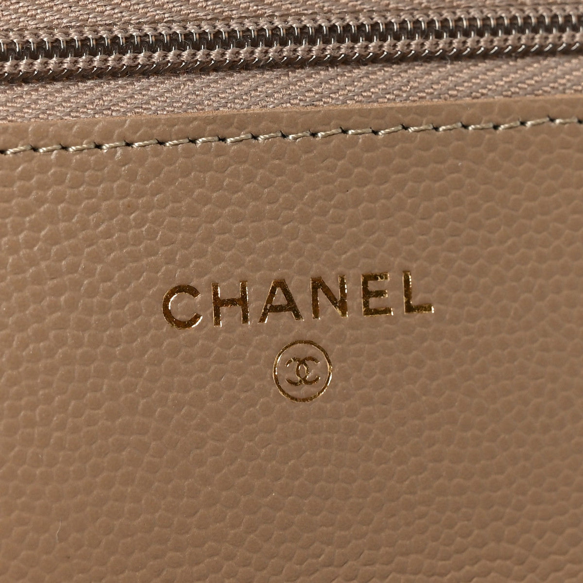 Caviar Quilted Wallet on Chain WOC Beige