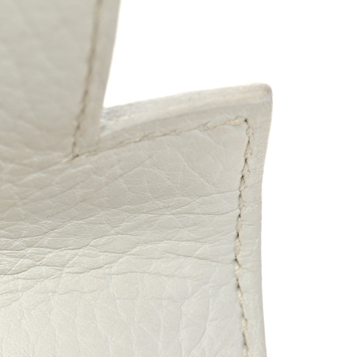 Taurillon Clemence Kelly Retourne 32 White