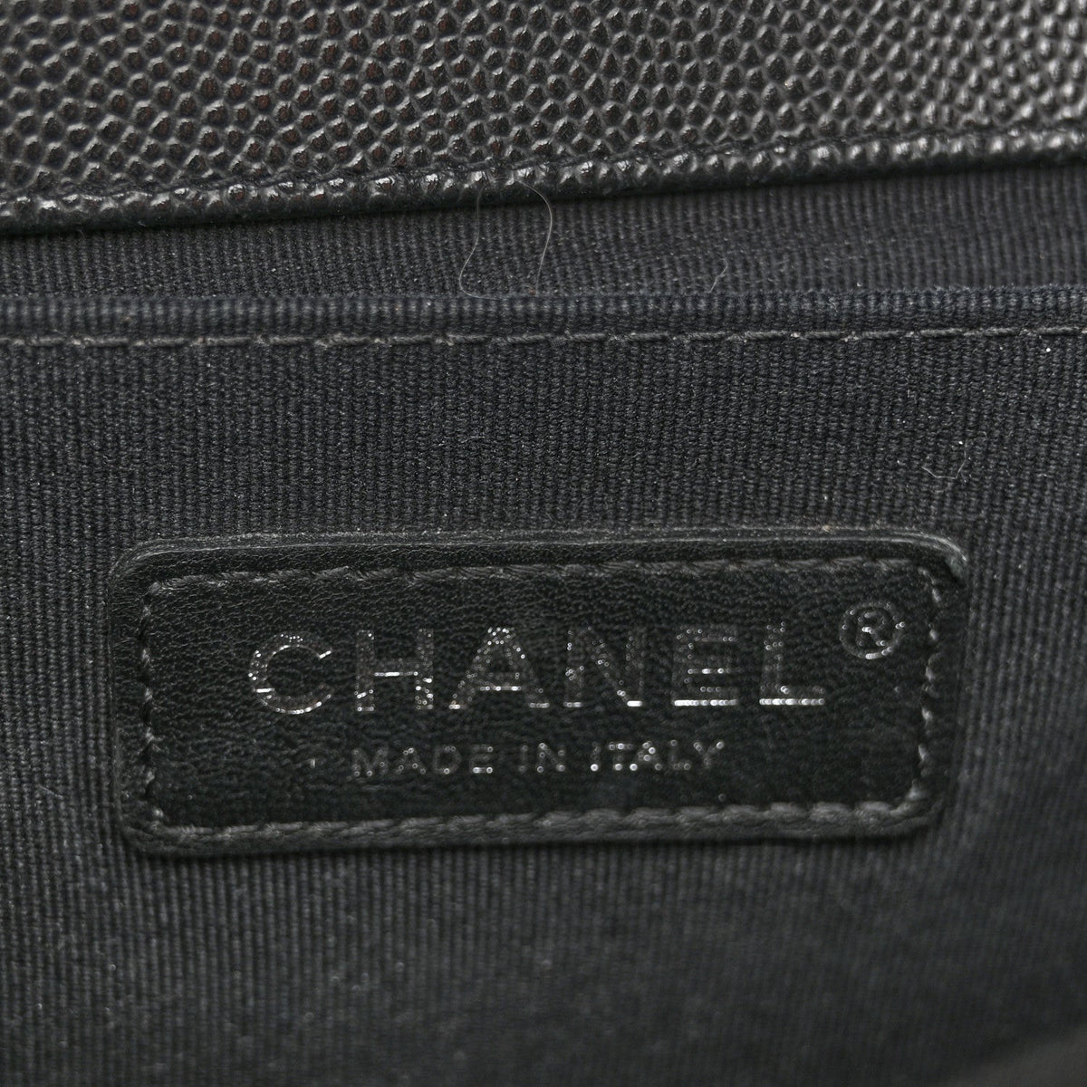 Caviar Quilted Medium Boy Flap Black