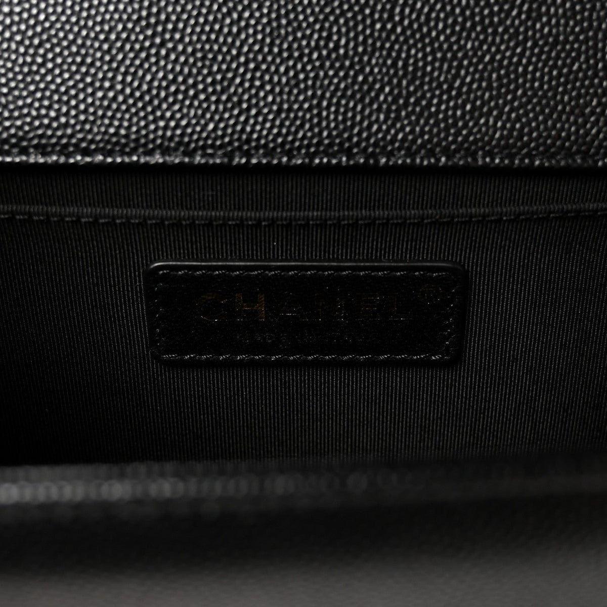 Caviar Quilted Medium Boy Flap Black