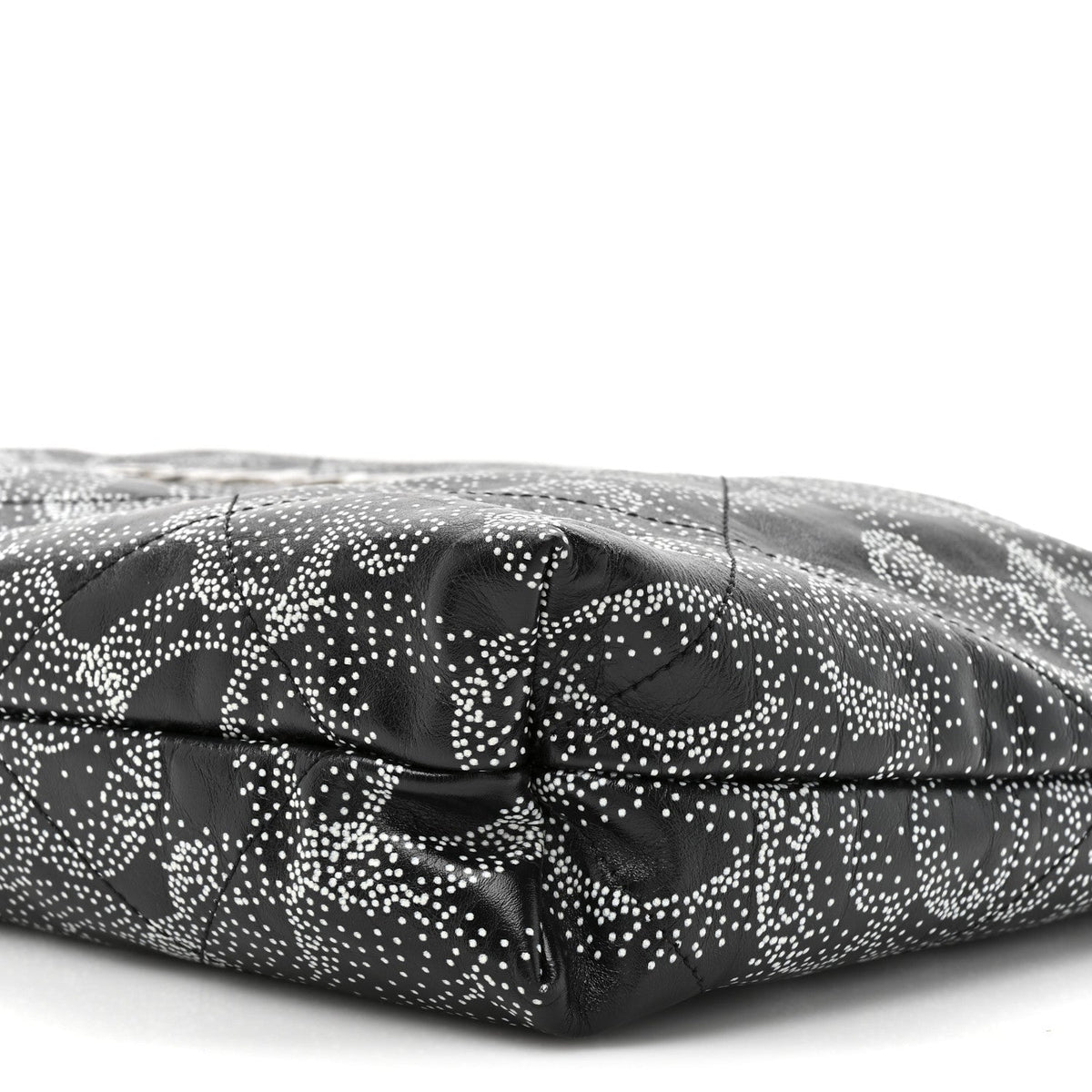 Printed Calfskin Quilted Chanel 22 Black