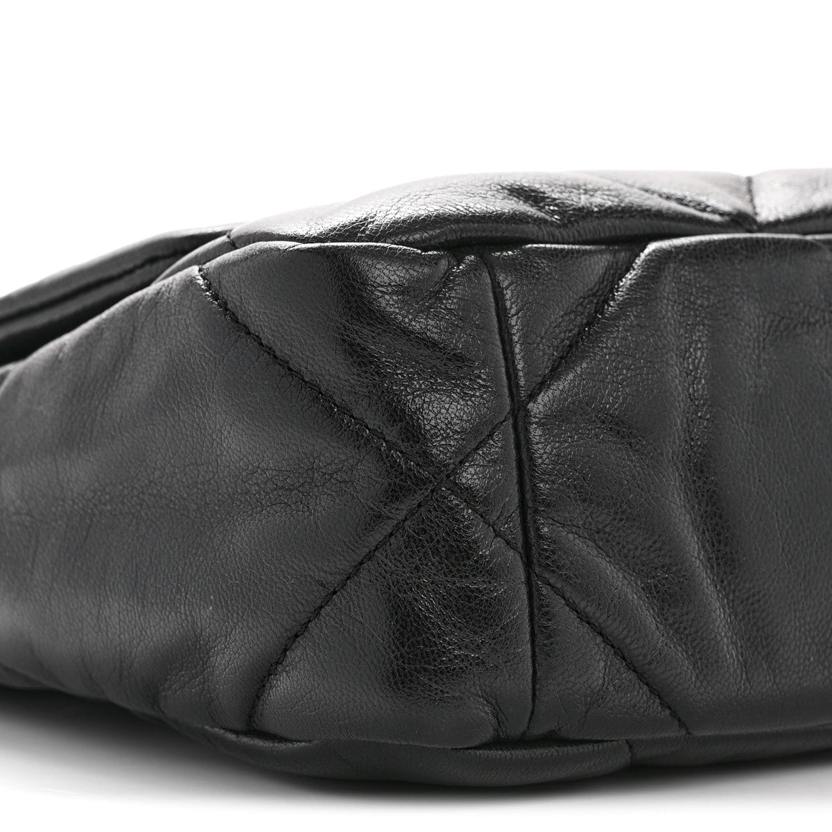 Goatskin Quilted Medium Chanel 19 Flap Black