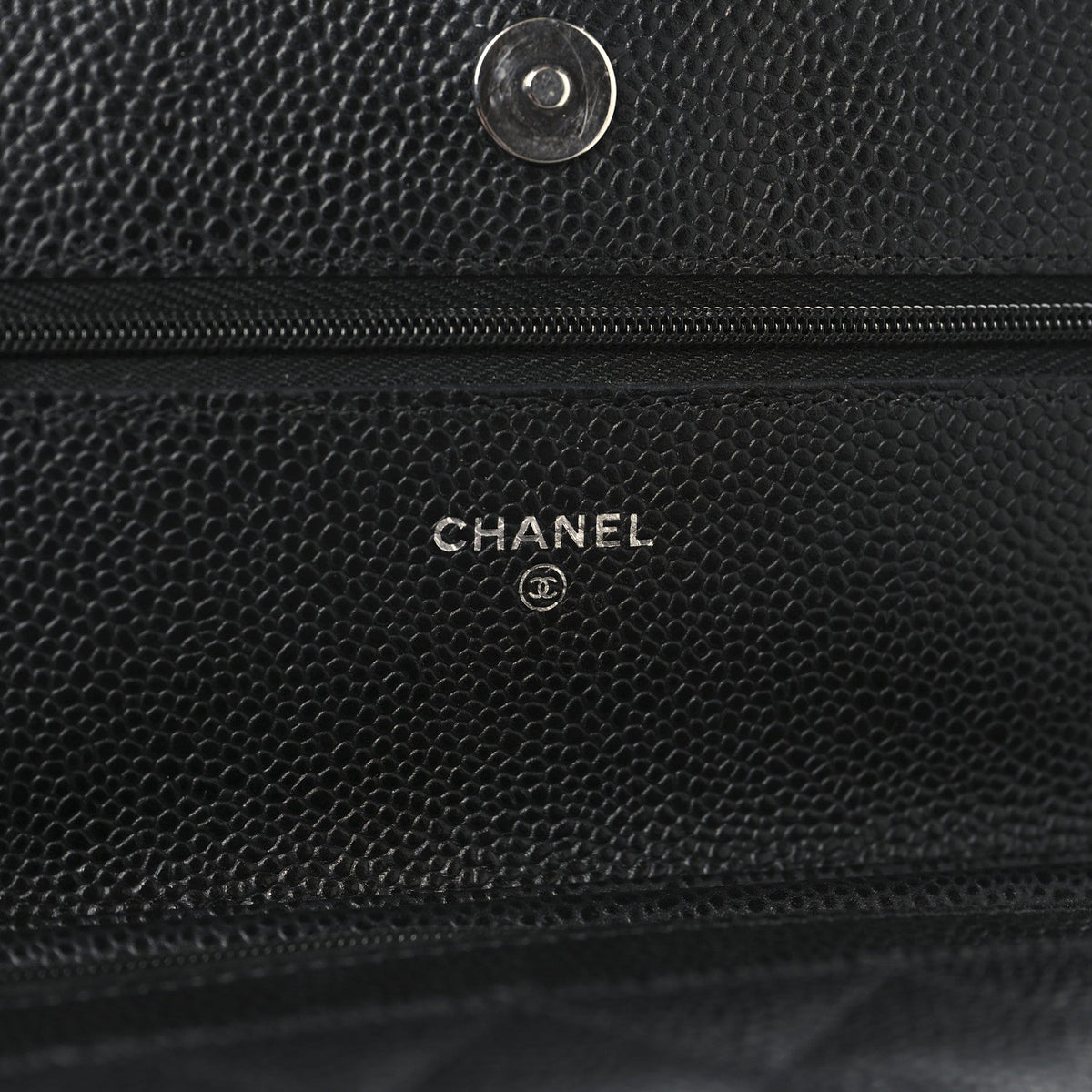 Caviar Quilted Wallet on Chain WOC Black