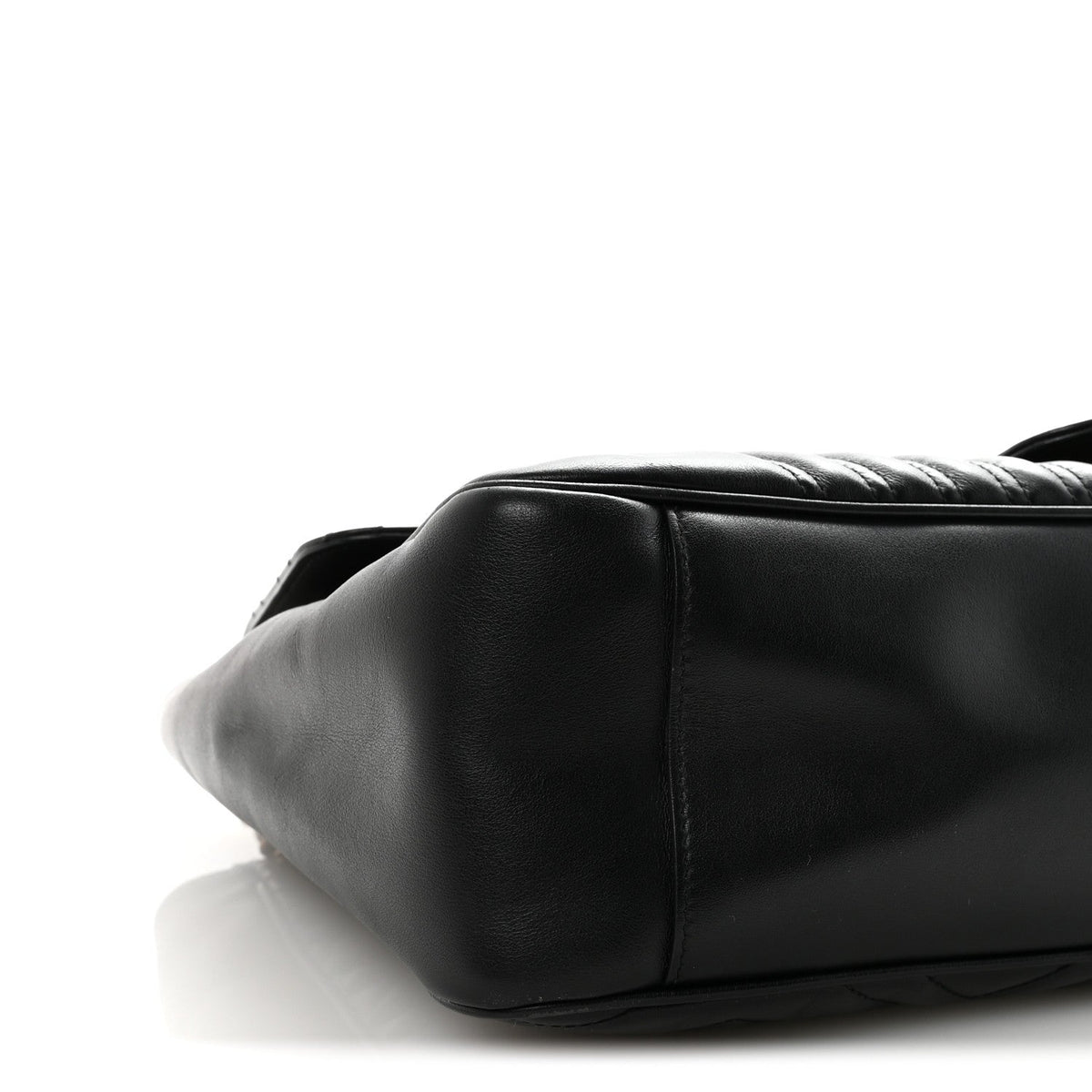 Calfskin Matelasse Large GG Marmont Shoulder Bag Black