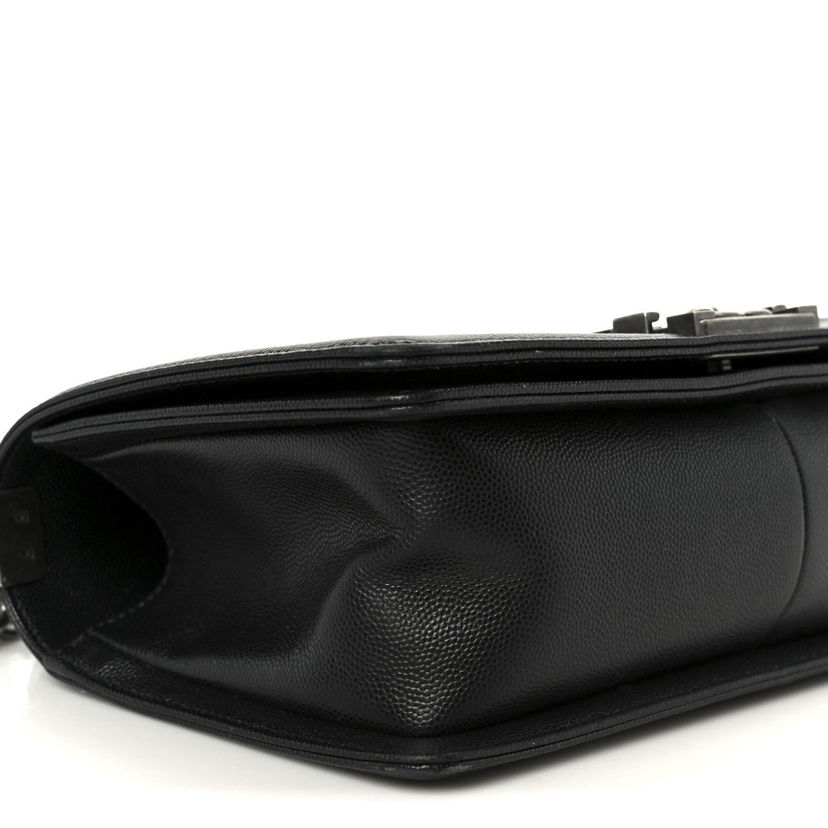 Caviar Quilted Medium Boy Flap Black