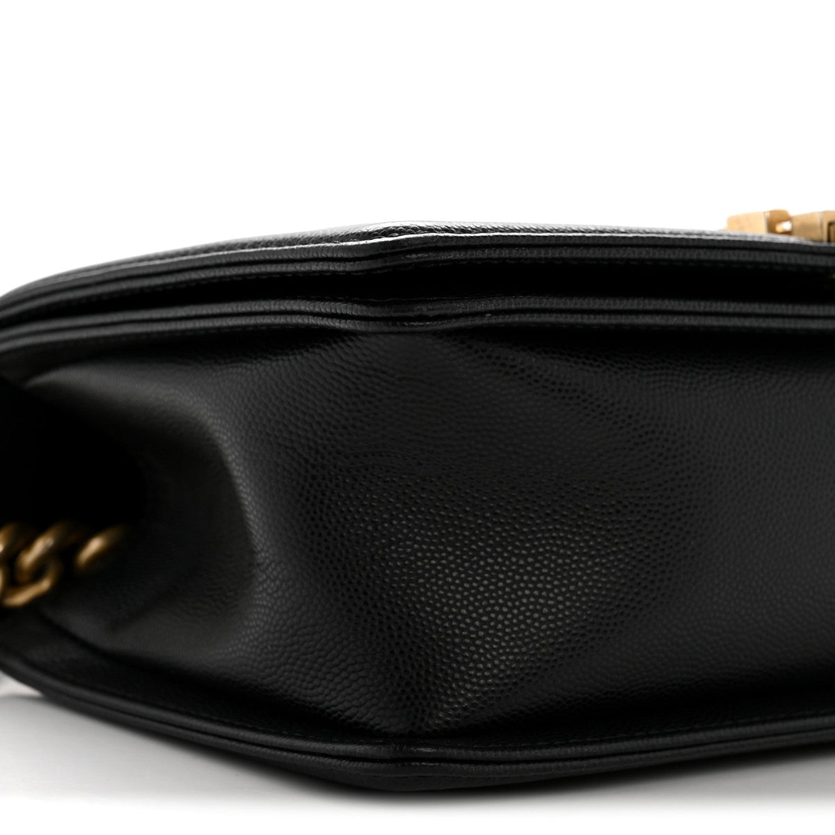 Caviar Quilted Medium Boy Flap Black