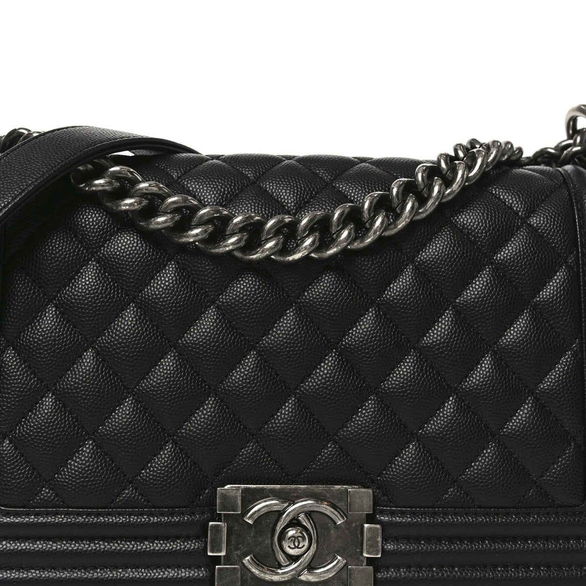 Caviar Quilted Medium Boy Flap Black