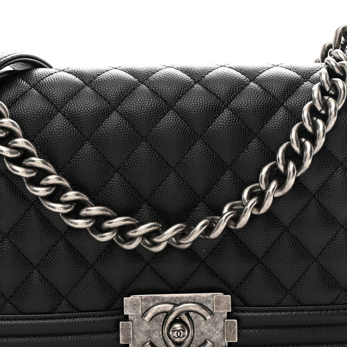 Caviar Quilted Medium Boy Flap Black