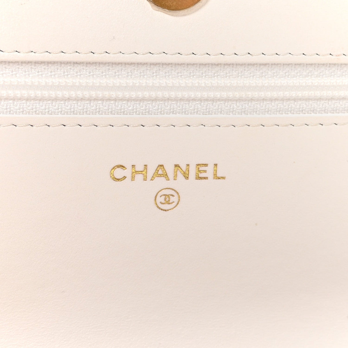 Shiny Crumpled Calfskin Quilted Chanel 19 Wallet On Chain WOC White