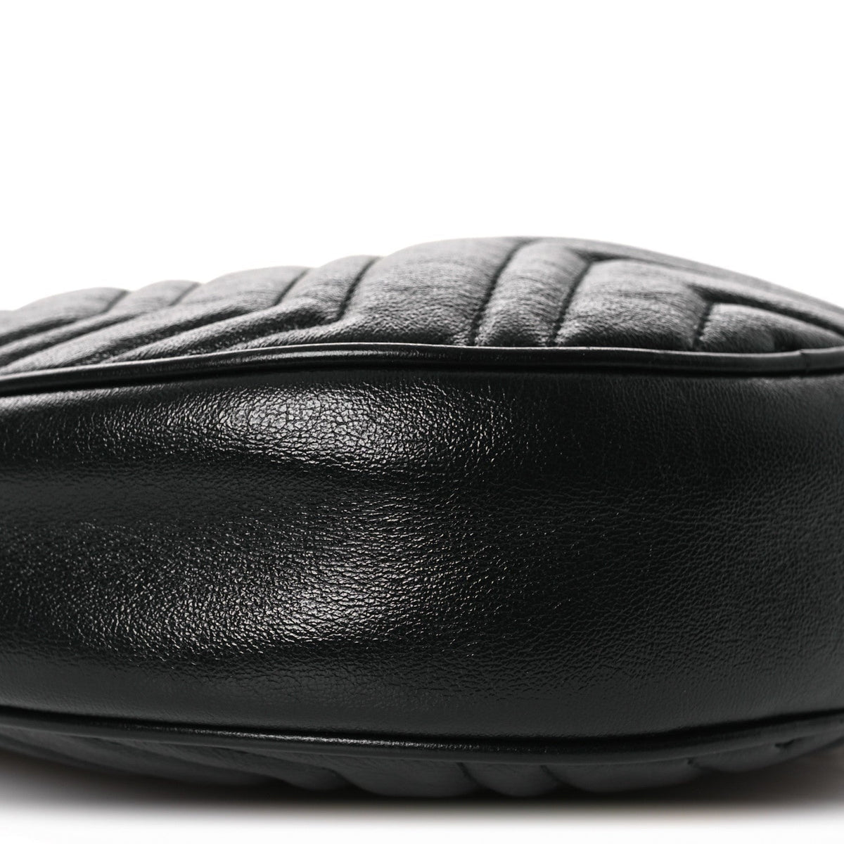Azalea Calfskin Matelasse Heart Mini GG Marmont Round Shoulder Bag Black